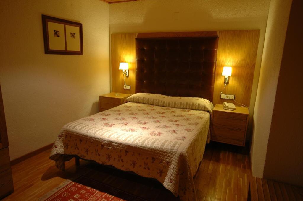 Hotel Els Puis Esterri D'Aneu Room photo
